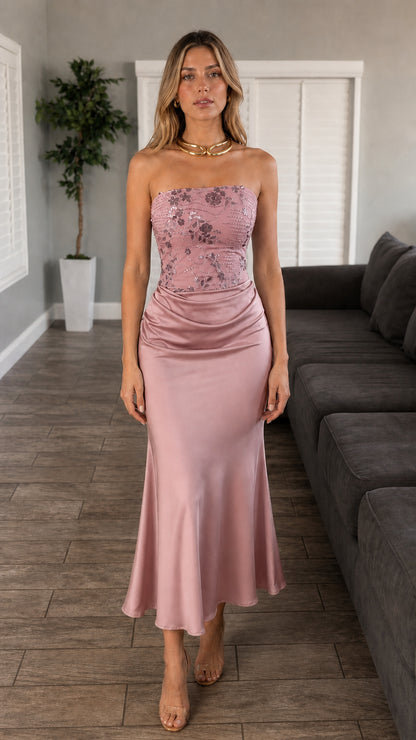 Front view of dusty rose color variant